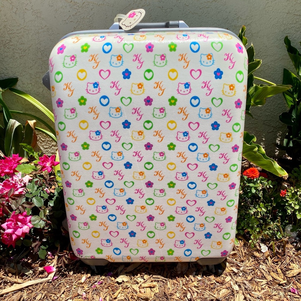 Hello Kitty “Kitty Face” Suitcase